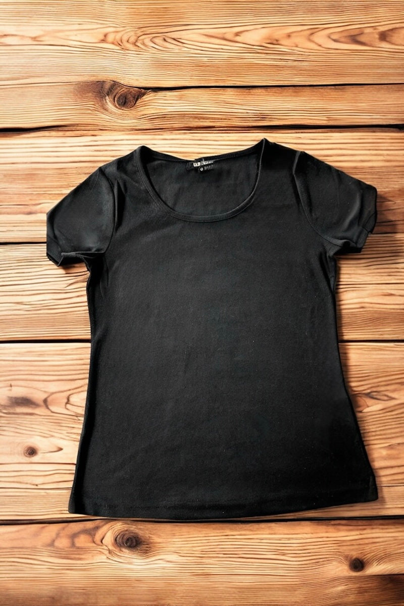 Basic Scoop Neck T-Shirt
