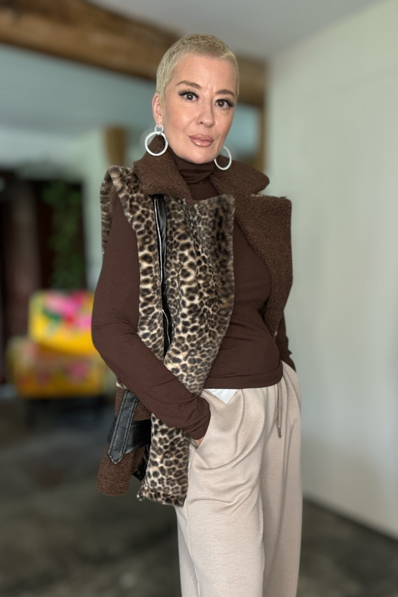 Raven Leopard Gilet