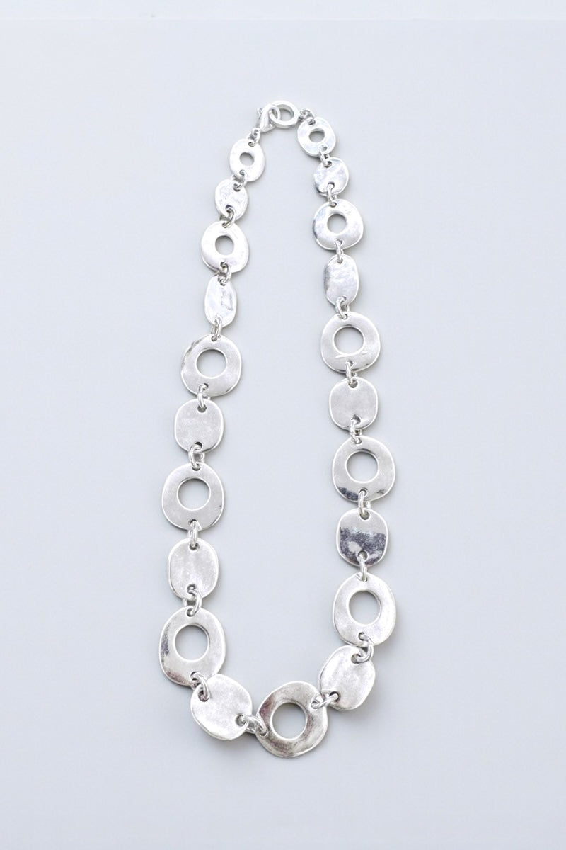 Short Hammered Circle Link Necklace