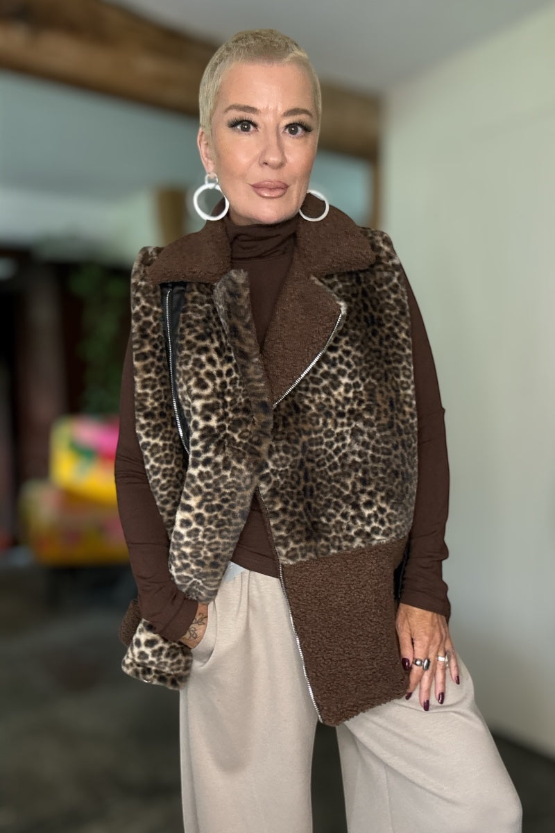 Raven Leopard Gilet
