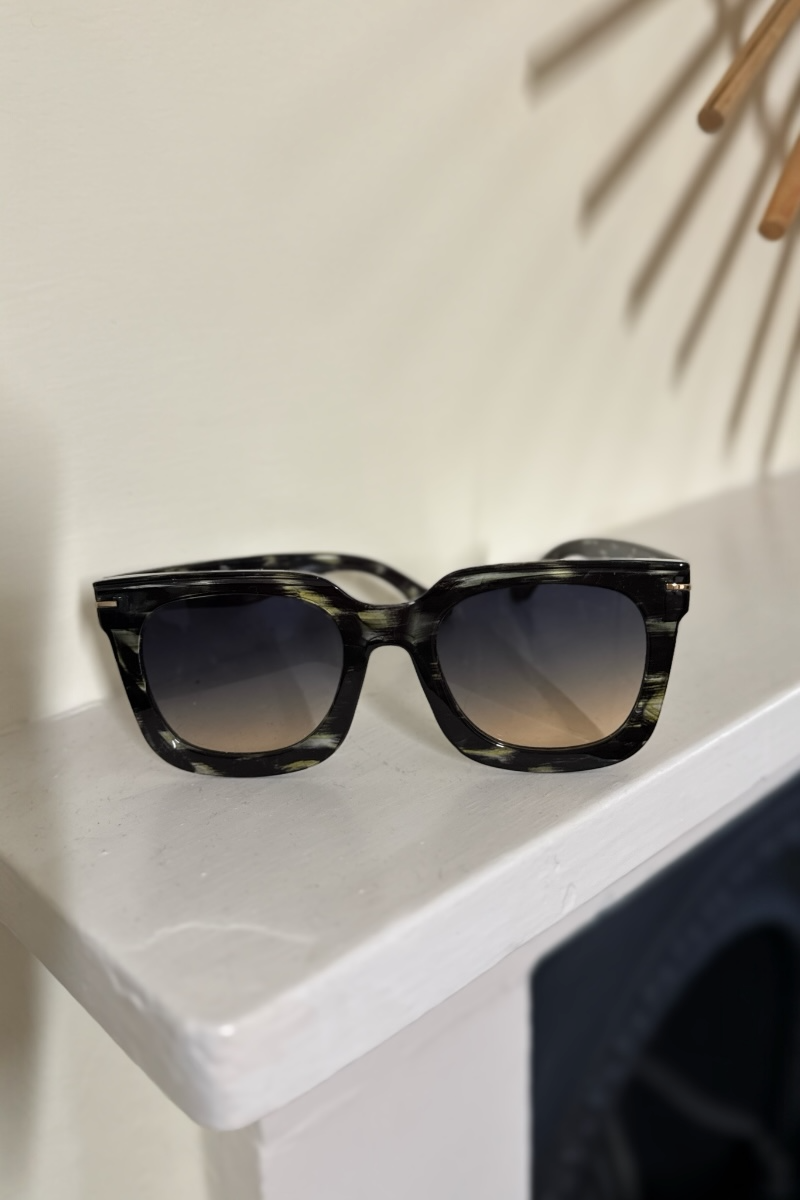 Oversized Cat Eye Sunglasses