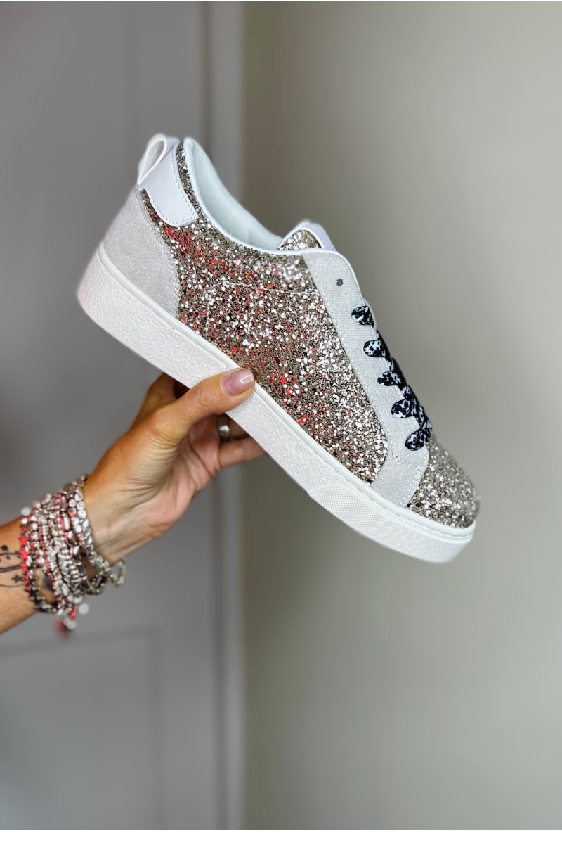 Finn Star Trainers - Light Gold