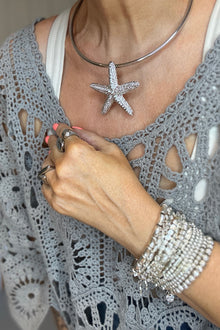 Solid Bar Necklace With Starfish