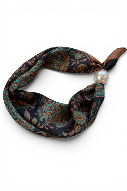 Magnetic Self Tie Scarf