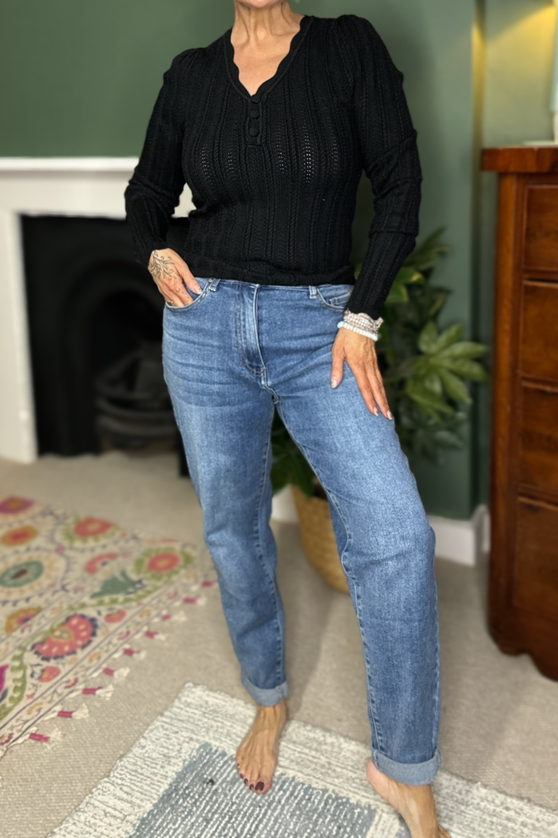 Leila Loves Mom Jeans