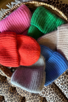 Cashmere Ribbed Beanie