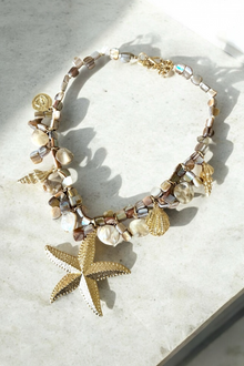 Short Beaded Necklace With Starfish Pendant