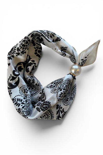 Magnetic Self Tie Scarf