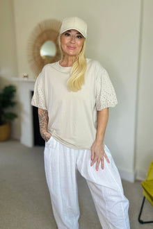 Broderie T-Shirt in Cream