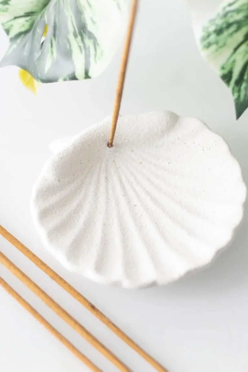 Off White Scallop Shell Ceramic Incense Holder