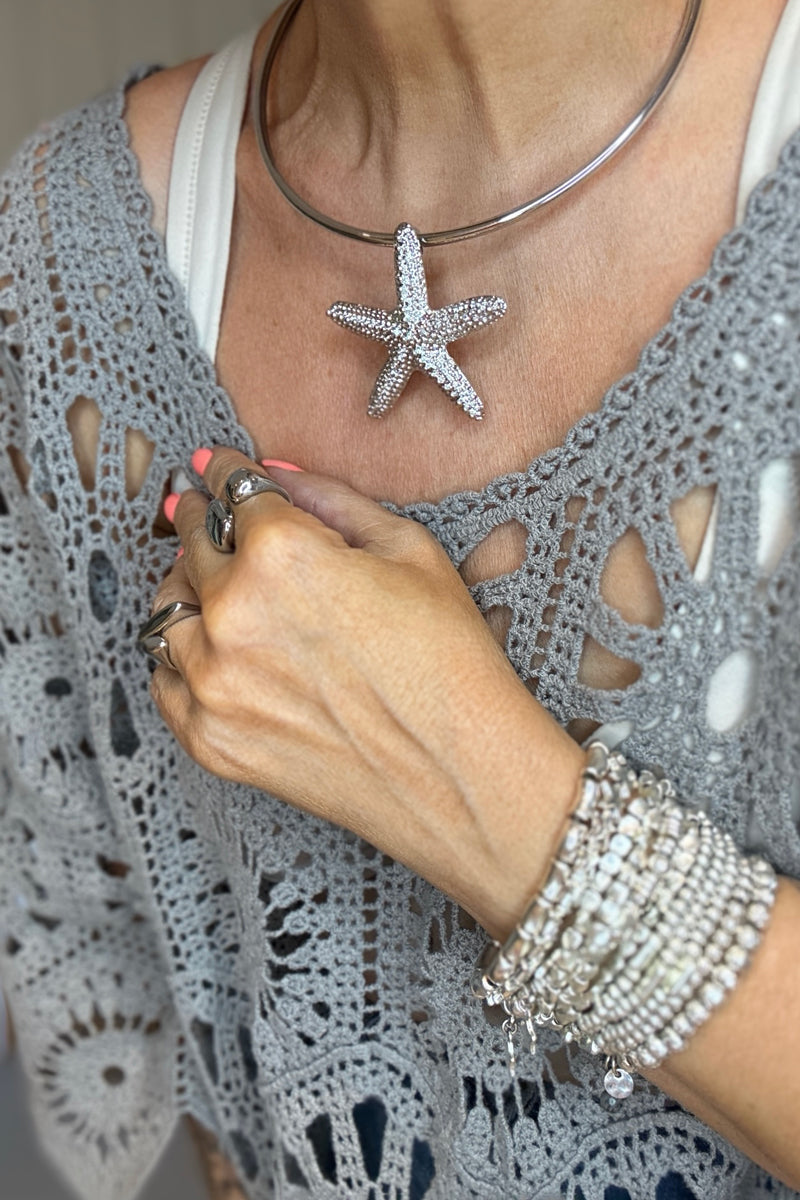 Solid Bar Necklace With Starfish