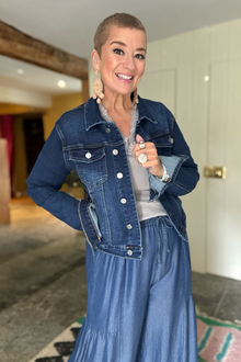 Classic Fitted Stretch Denim Jacket