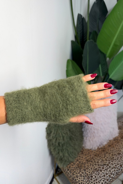 Knitted Wrist Warmers