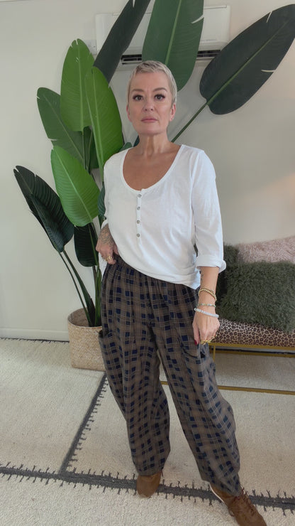 Checked Needle Cord Barrel Leg Trousers