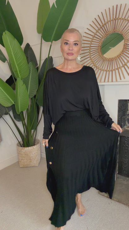 Pleated Maxi Knit Skirt
