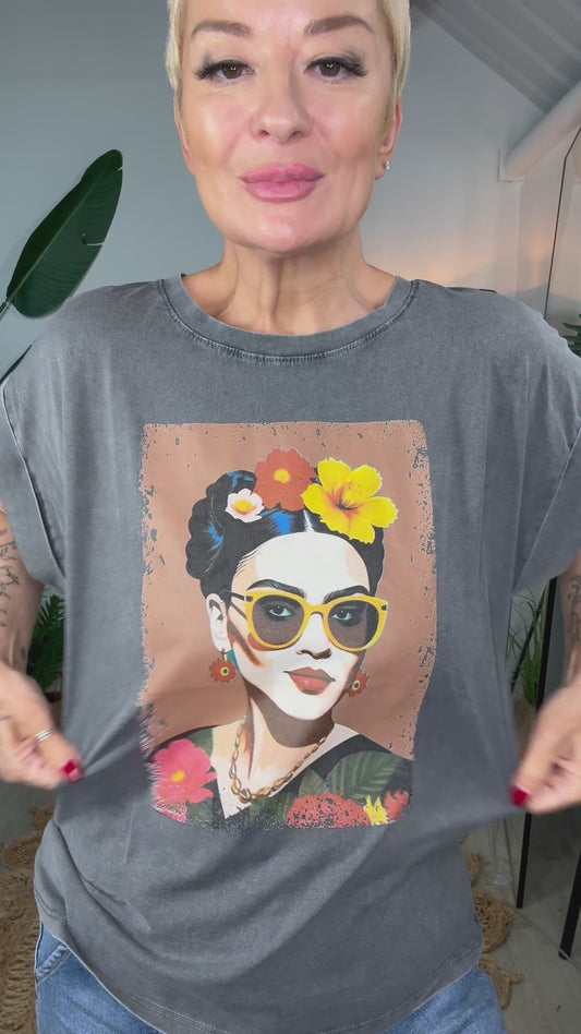 Acid Wash T-Shirt - Frida Kahlo