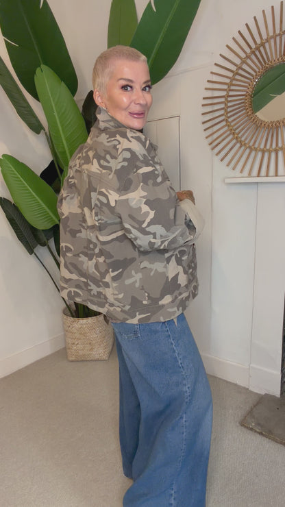 Easy Camo Jacket